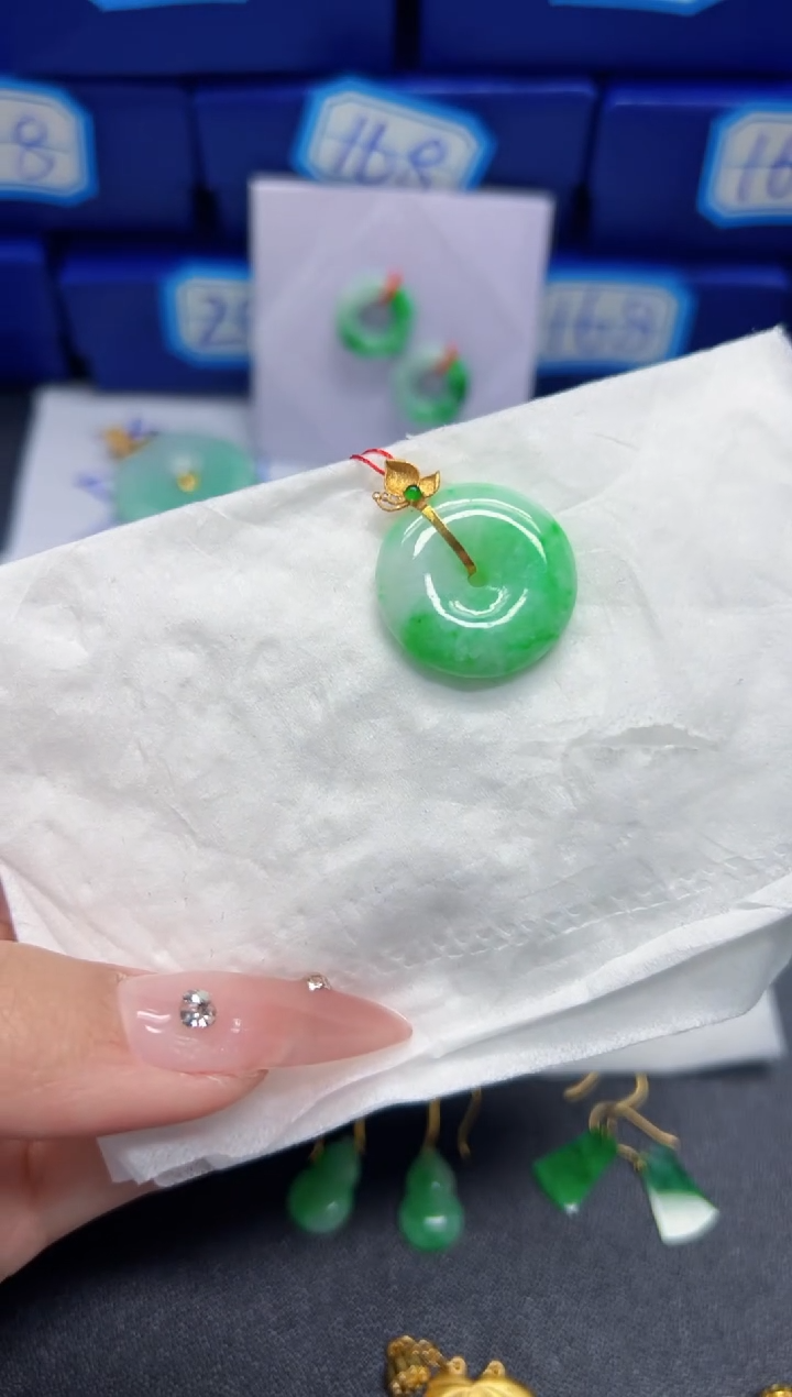 【闪购商品】翡翠颈饰18K金镶嵌Y缅料A货/支持复检/一件