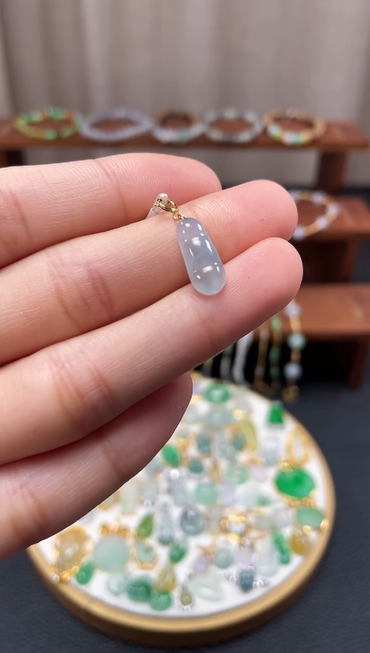 【闪购商品】翡翠吊坠(不含链)18K金镶嵌一个   JK263