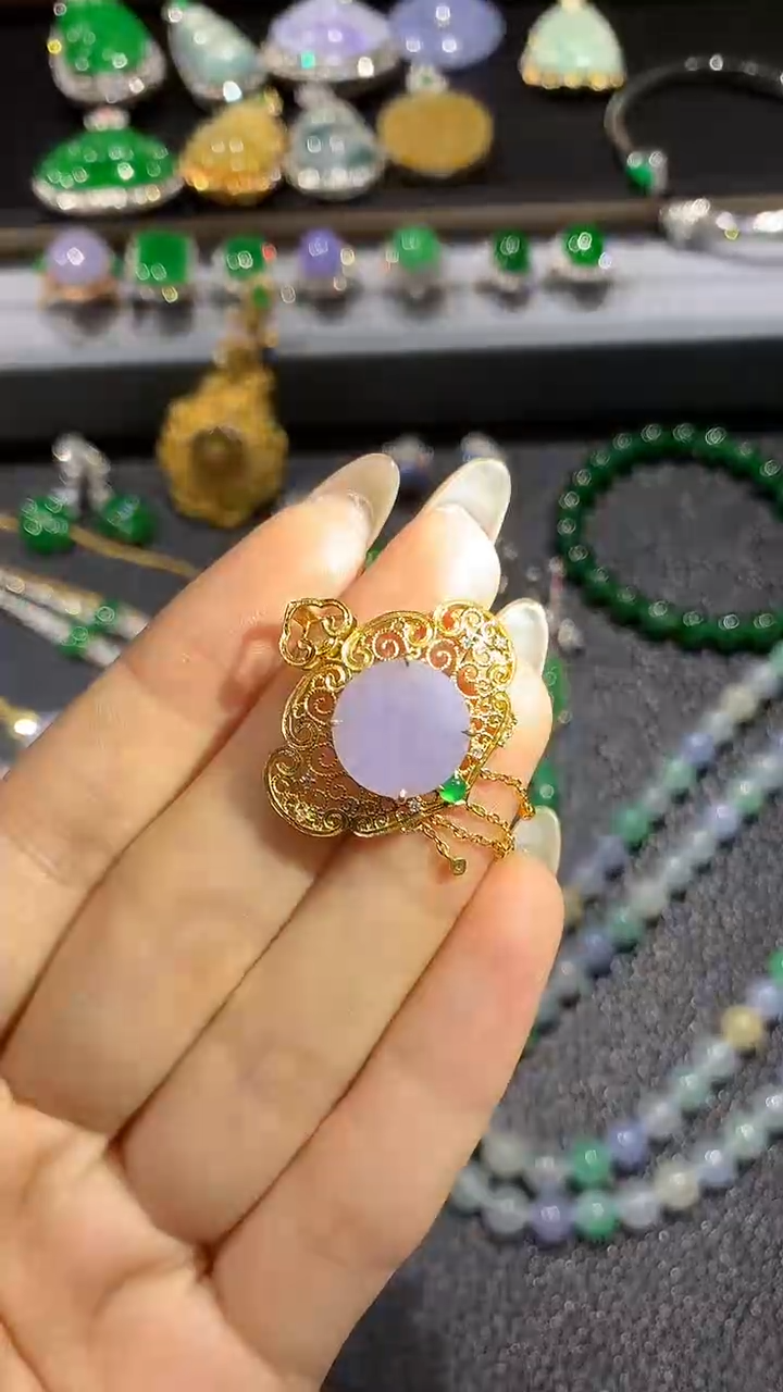 【闪购商品】翡翠吊坠(不含链)18K金镶嵌10团购