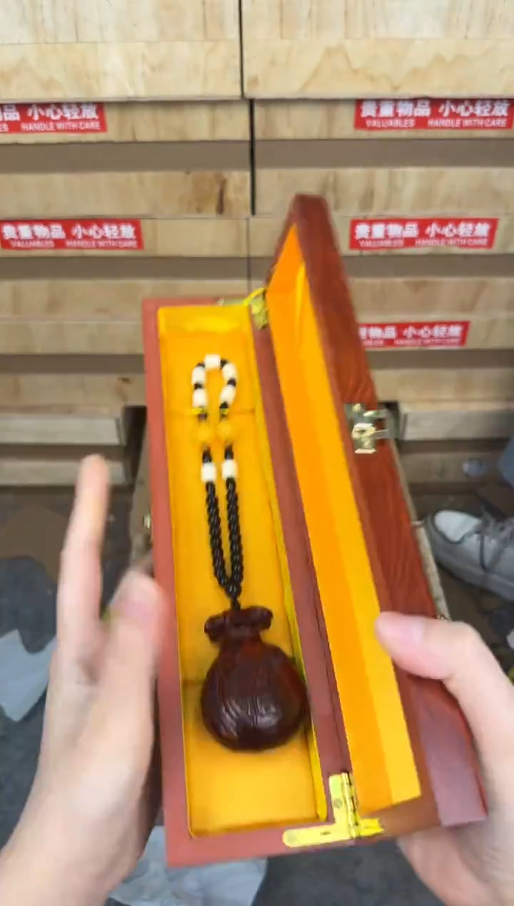 慈木器文玩阁钱袋手把件链接@@YS984