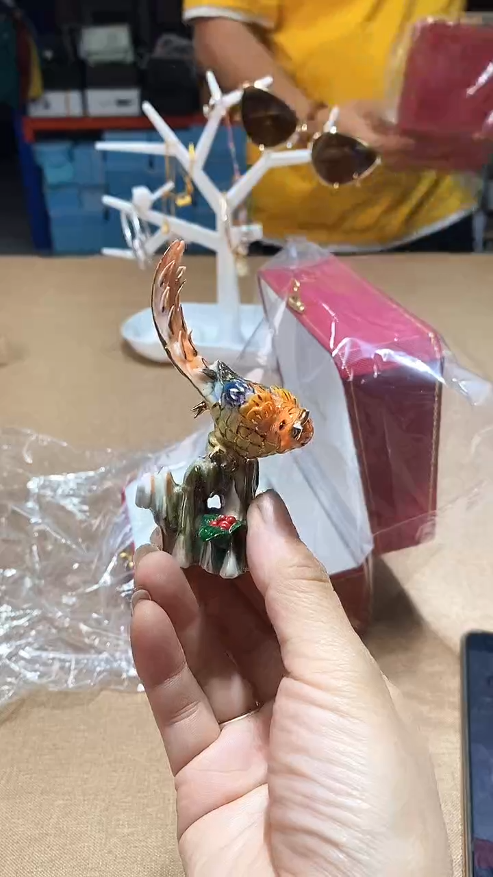 瓷片碗碟好物一件不留@@1