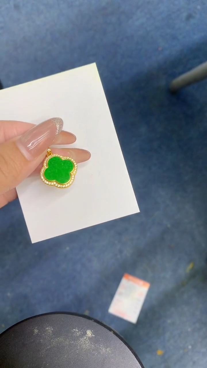 颈饰未镶嵌翡翠1