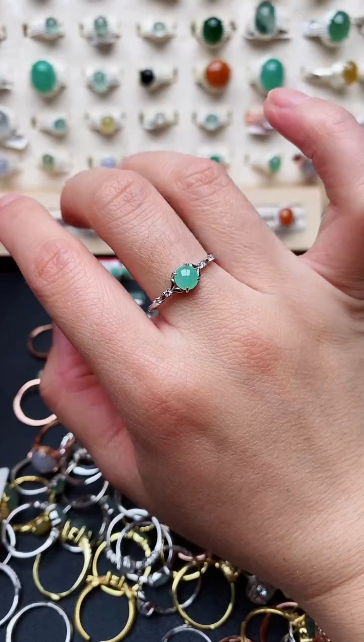 【闪购商品】翡翠戒指银S925镶嵌天然翡翠333 6+