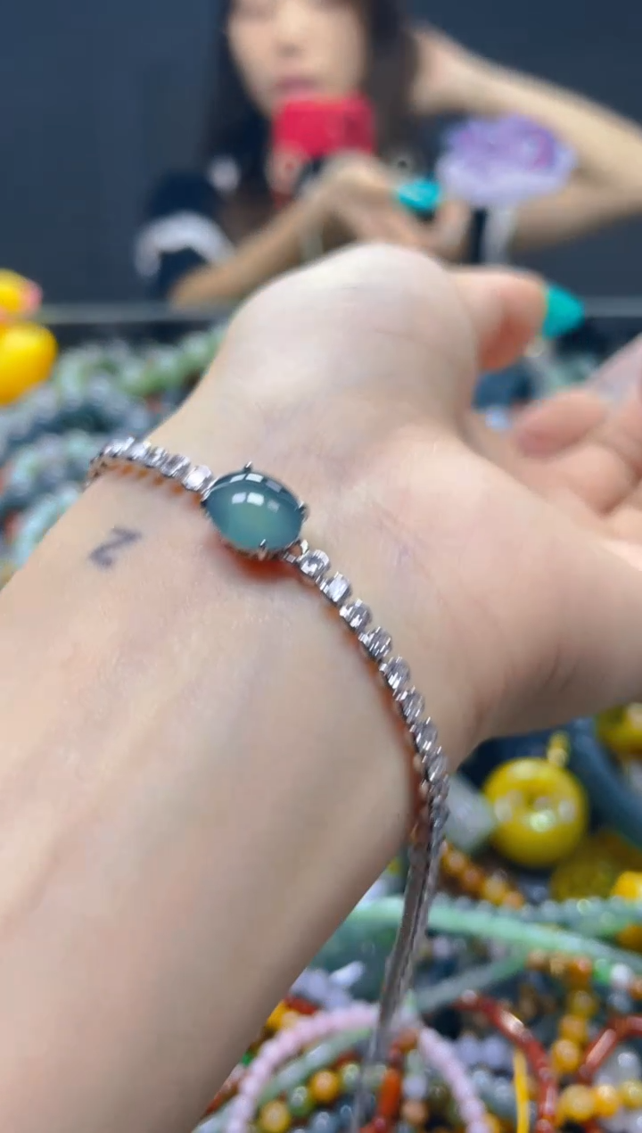 翡翠未镶嵌颈饰/P/翡翠A货，一件也是批发价