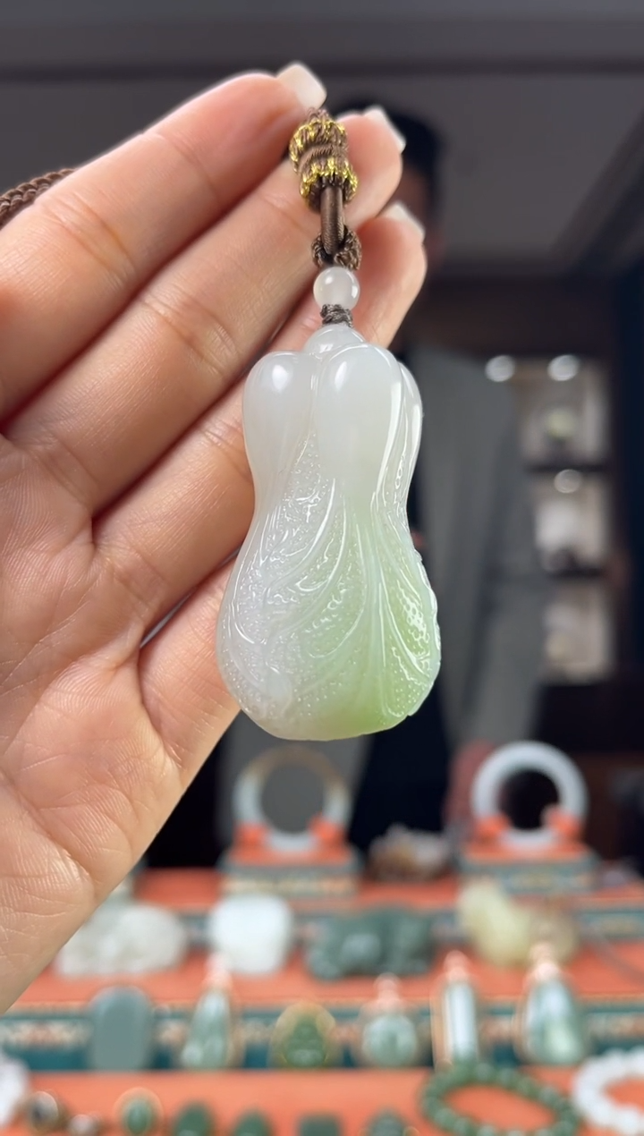 颈饰未镶嵌和田玉佩佩