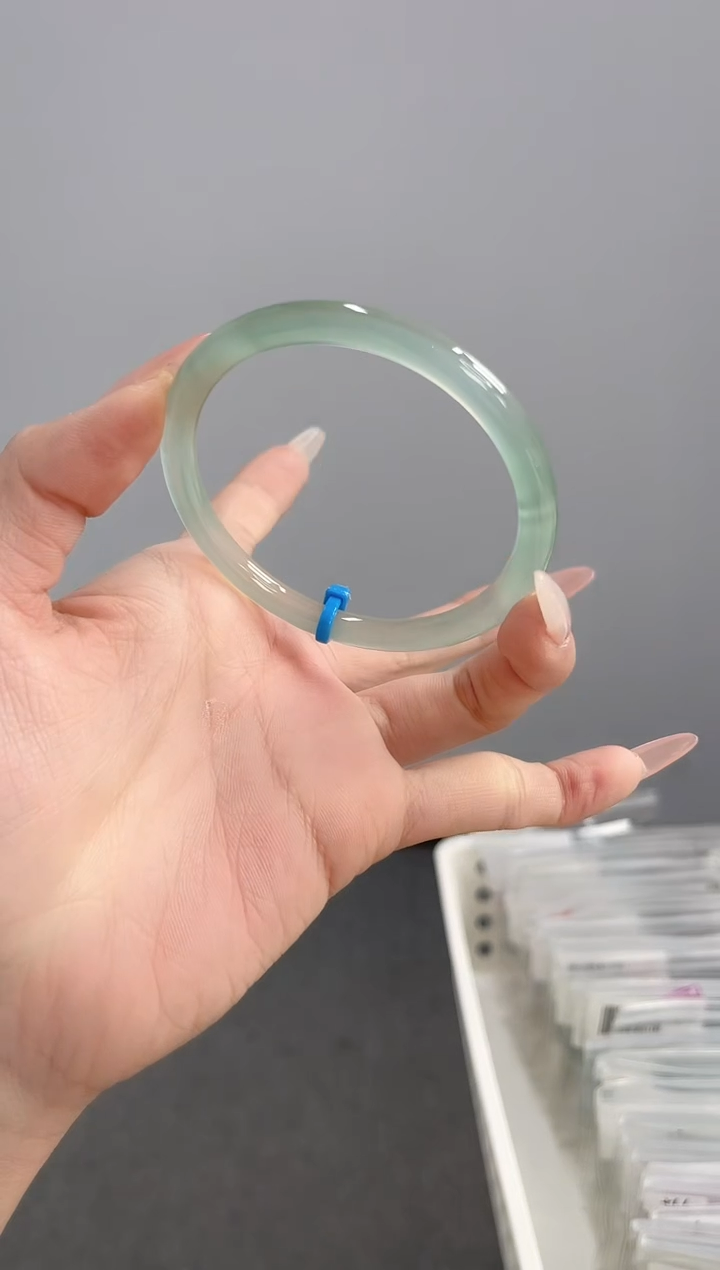 【闪购商品】玛瑙/玉髓手镯未镶嵌57-58圈