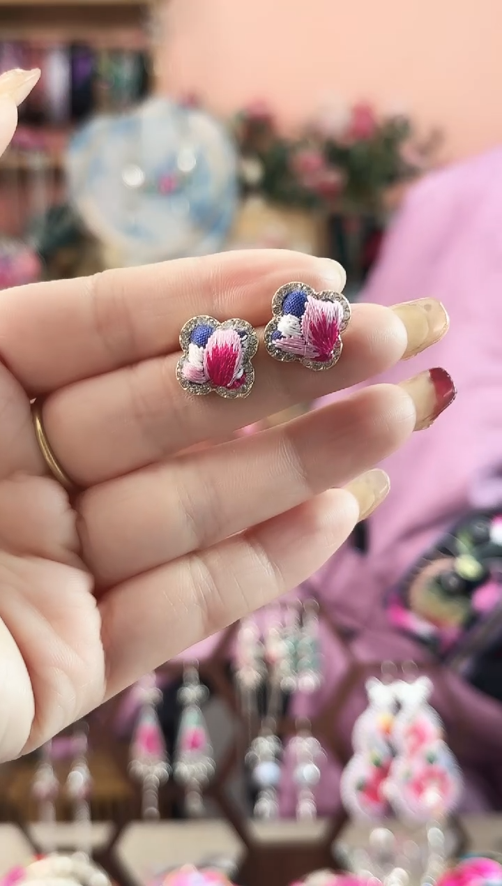 艺枝独秀老绣饰品73