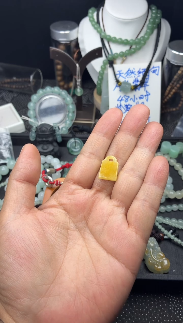 颈饰未镶嵌翡翠碧*天小锁