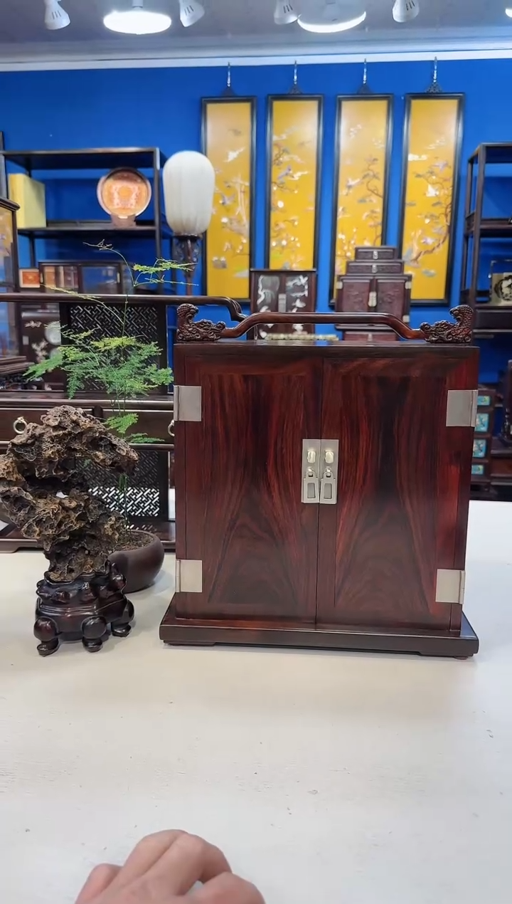 【闪购商品】红酸枝木类成套家具柜子