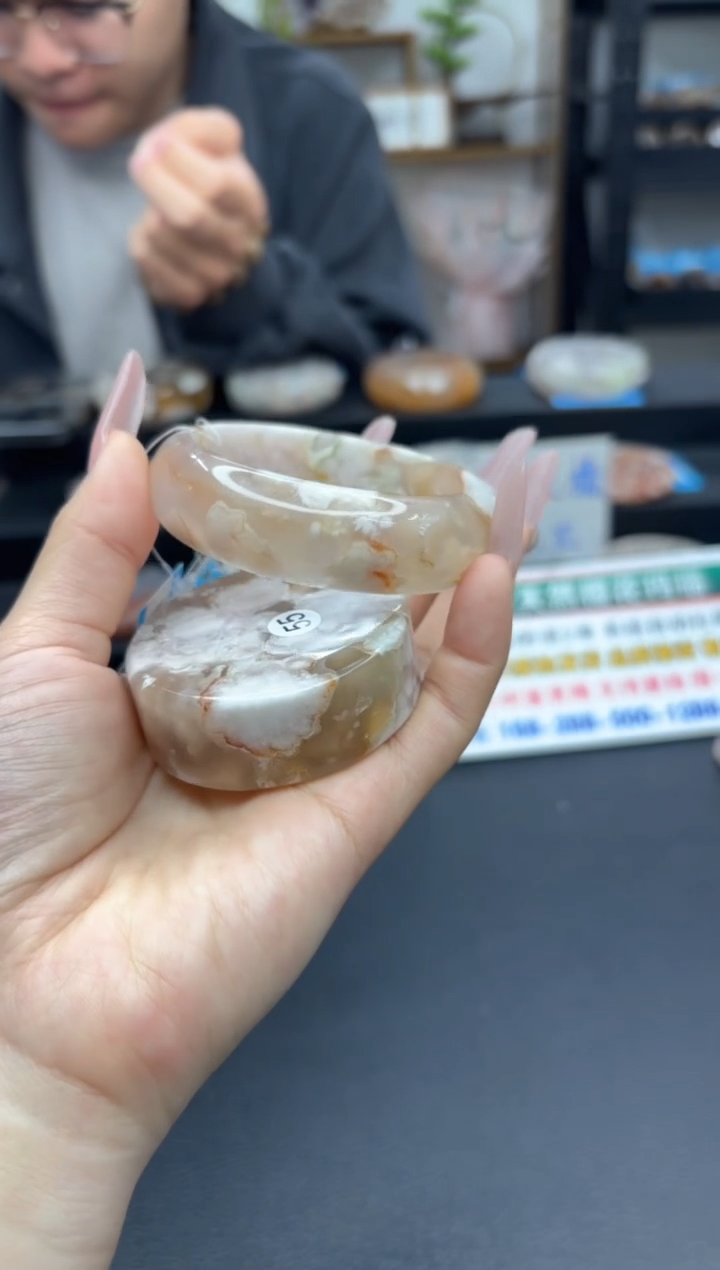 【闪购商品】石英质玉手镯未镶嵌A(246 55圈赠送镯心)