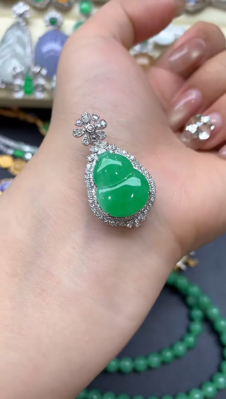 颈饰18K金镶嵌翡翠429-中国好珍宝