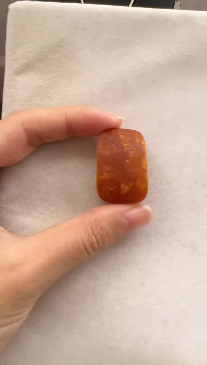 【闪购商品】琥珀裸石未镶嵌10115101-手机坠