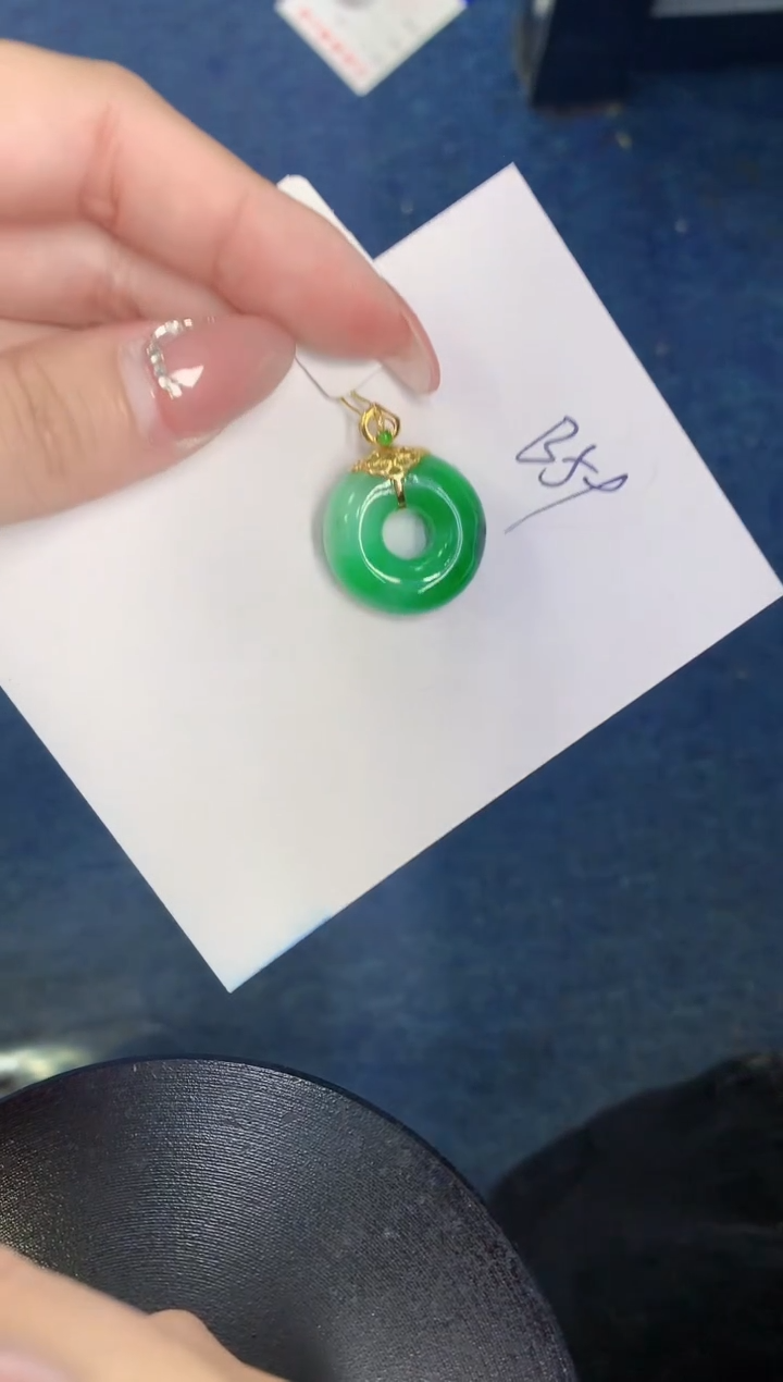 【闪购商品】翡翠颈饰18K金镶嵌000000000