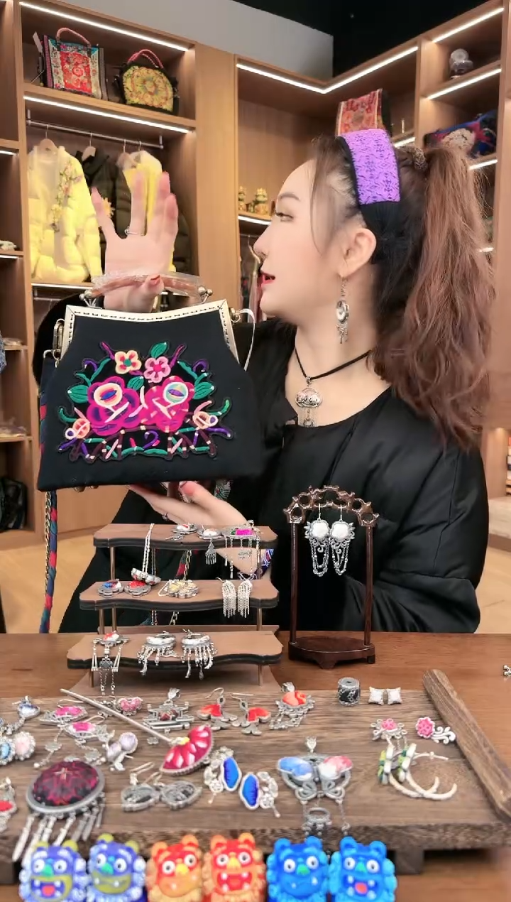 【闪购商品】织绣168黔东南苗族刺绣