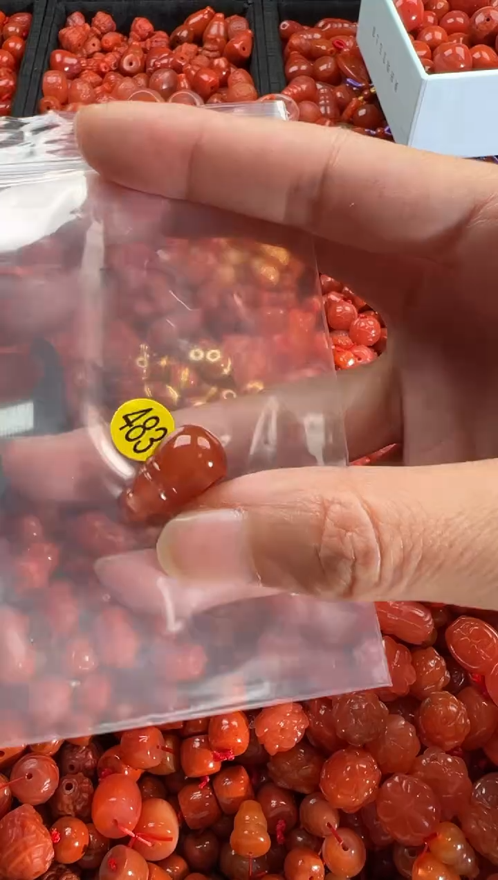 【闪购商品】南红玛瑙颈饰未镶嵌1