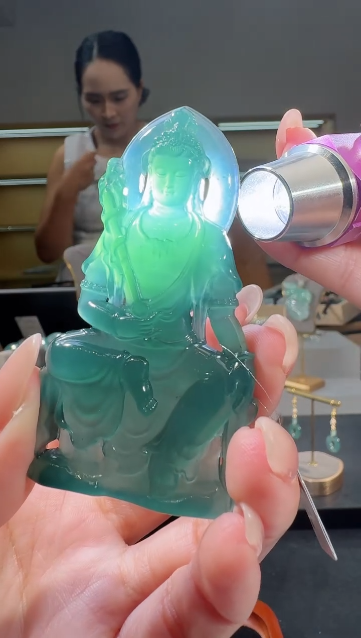 翡翠未镶嵌吊坠(不含链)观音