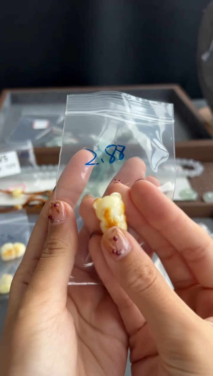 蜜蜡颈饰未镶嵌Y8号买断