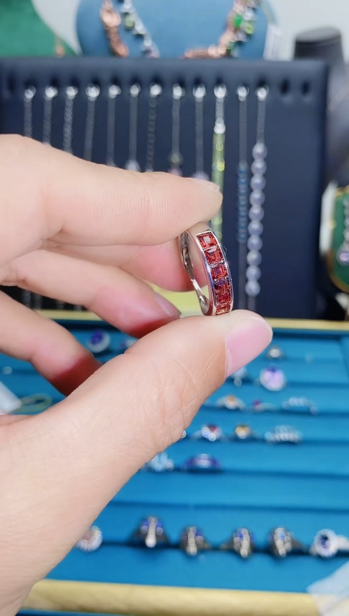 【闪购商品】石榴石戒指银S925镶嵌1121