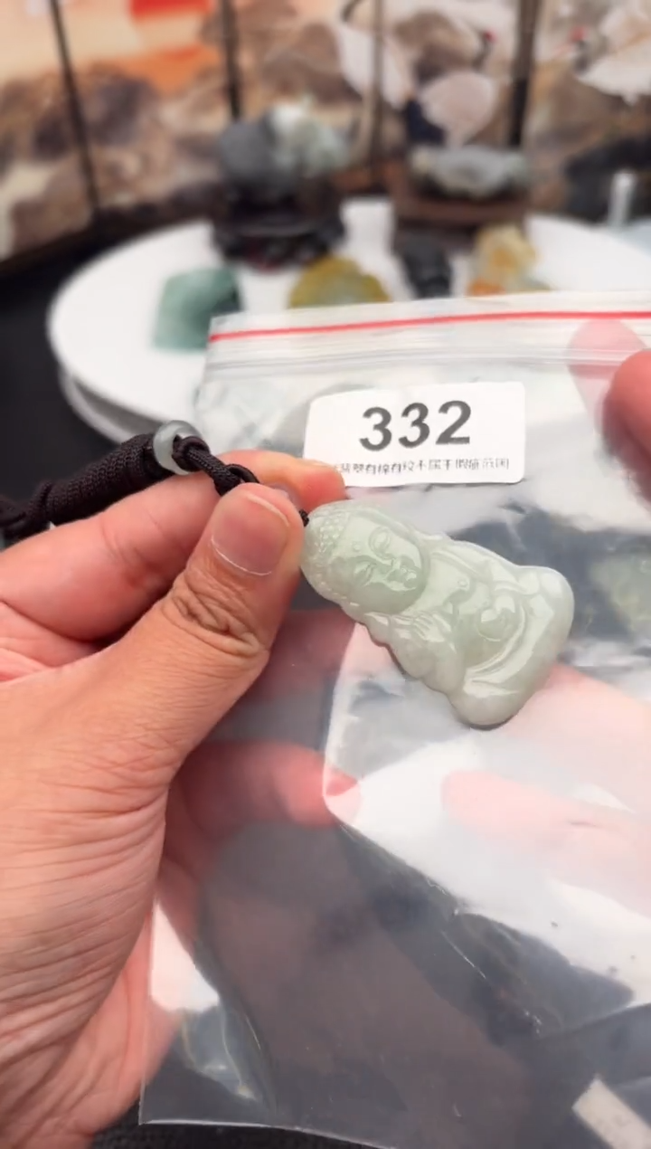 翡翠未镶嵌颈饰天然翡翠吊坠332