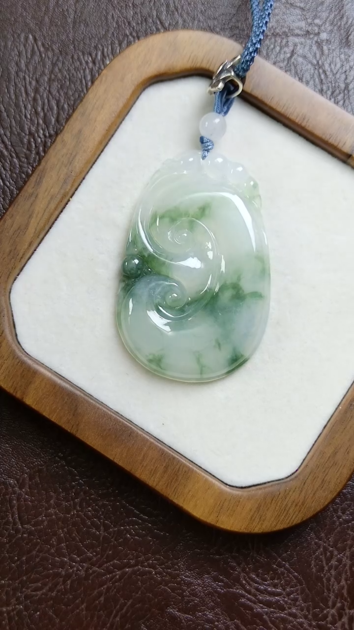 翡翠未镶嵌吊坠(不含链)天然缅甸a货翡翠糯冰如意