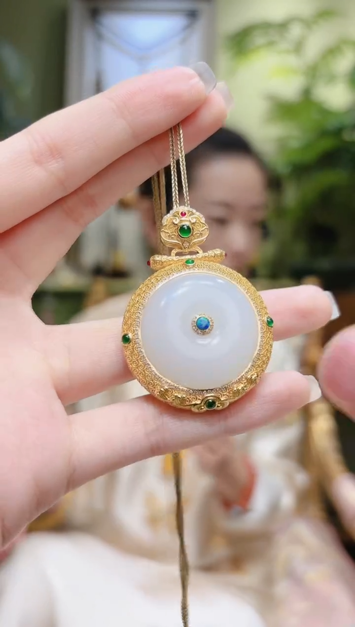 【闪购商品】和田玉吊坠18K金镶嵌平安扣和田玉吊坠