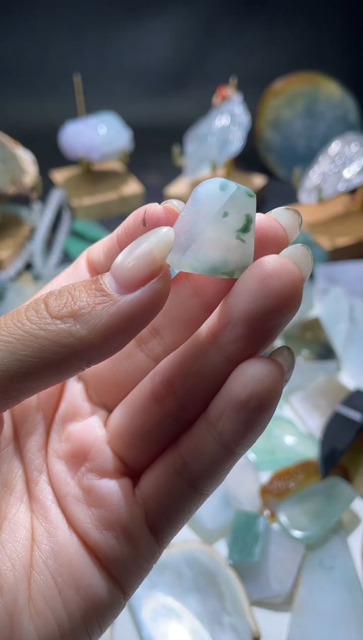未镶嵌挂件翡翠材料