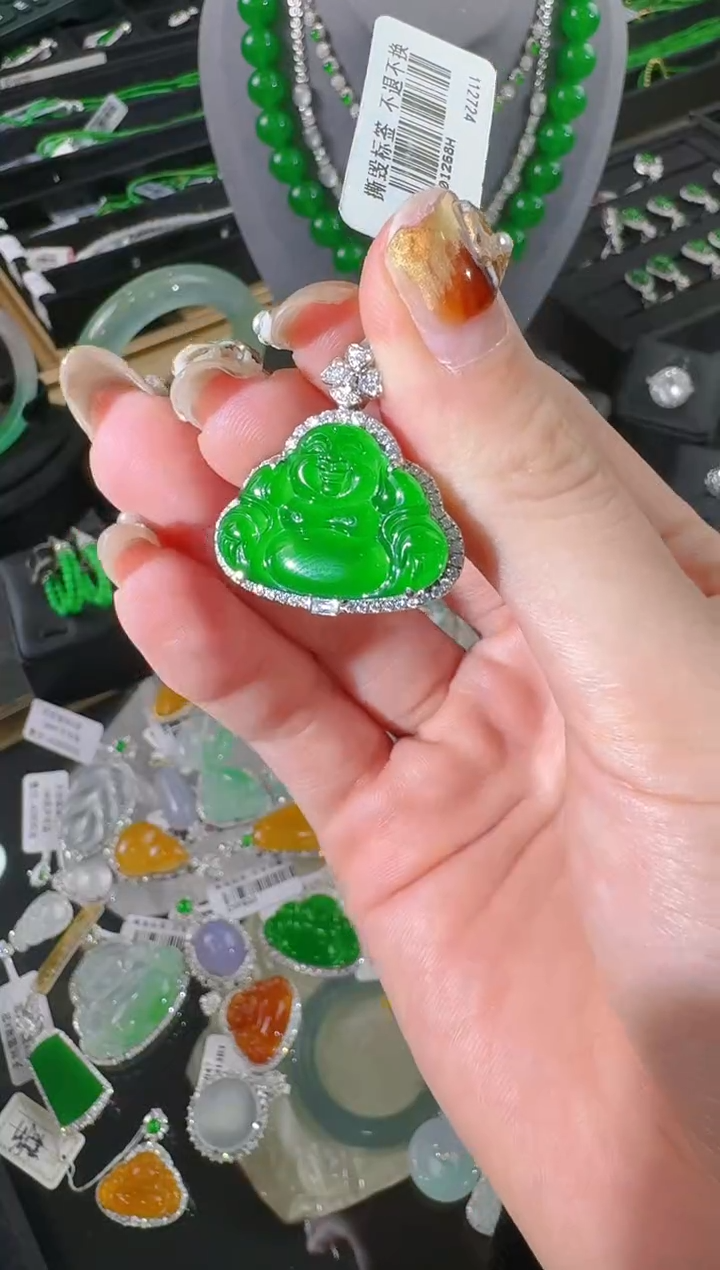 【闪购商品】翡翠吊坠(不含链)未镶嵌佛公-------950