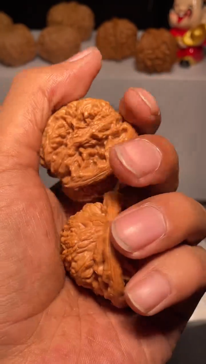 【闪购商品】文玩核桃吊坠41粗筋