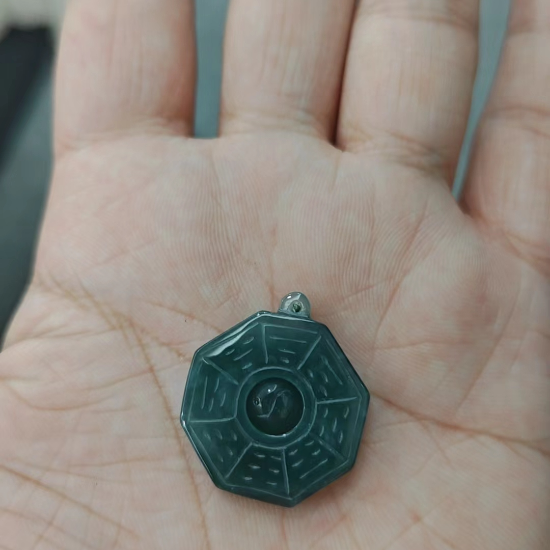 翡翠危小八卦 多样性发货 穿绳-729015