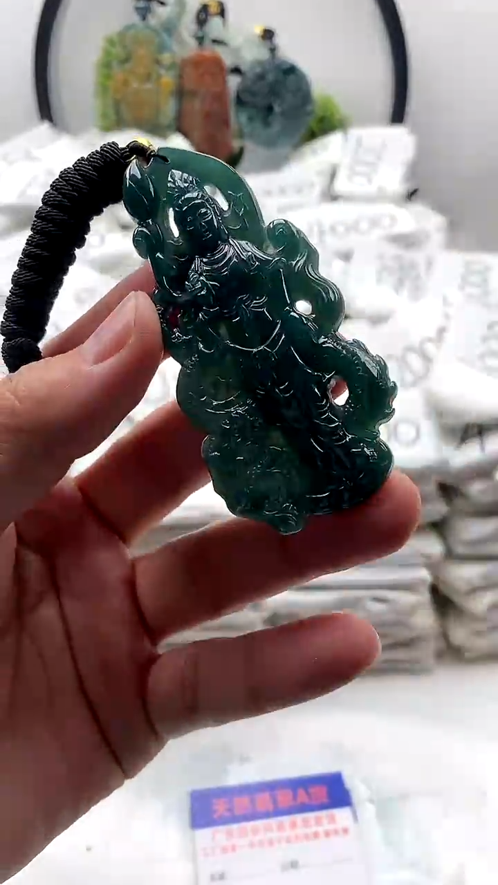 【闪购商品】翡翠颈饰未镶嵌大势至