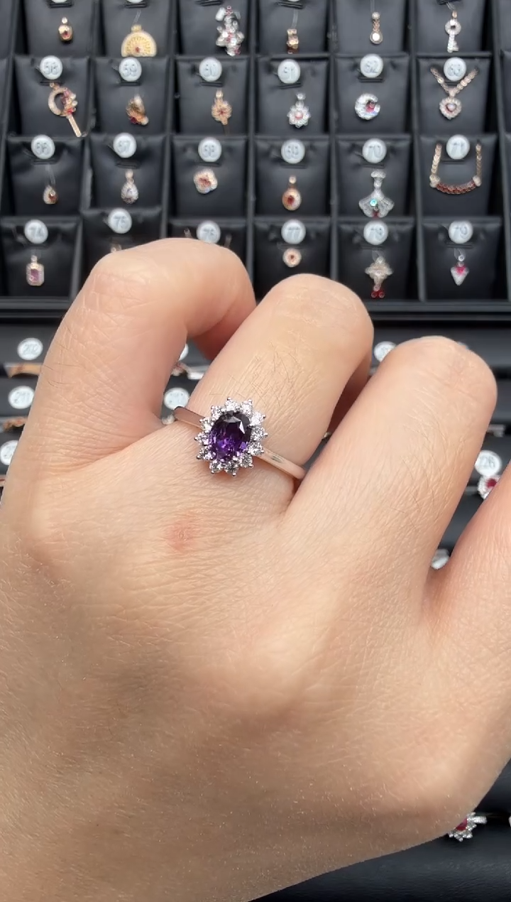 戒指蓝宝石18K金镶嵌主石1.02克拉