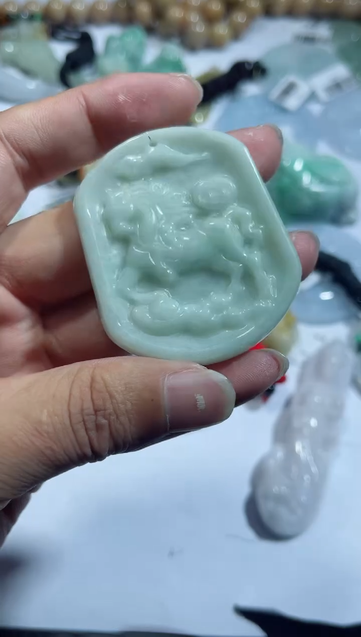 【闪购商品】翡翠吊坠(不含链)未镶嵌00001142