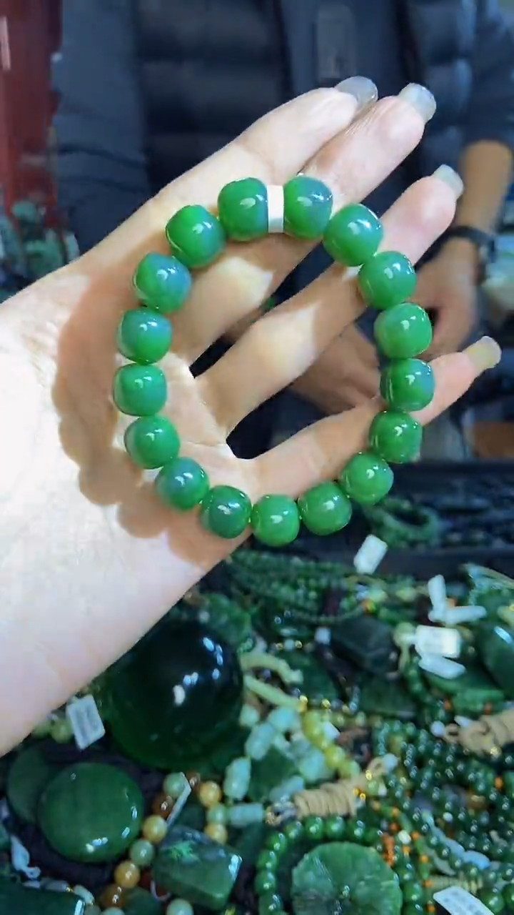 未镶嵌和田玉挂件1