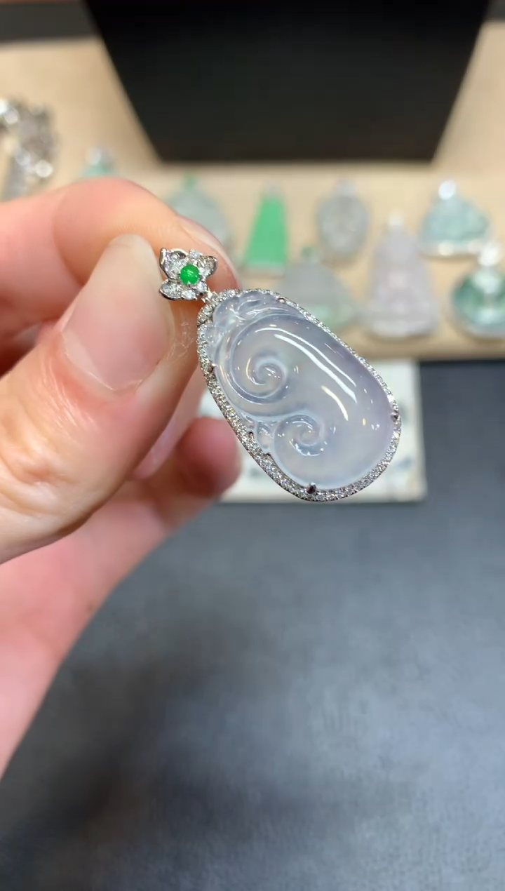 【闪购商品】翡翠颈饰18K金镶嵌如意【无服务费】