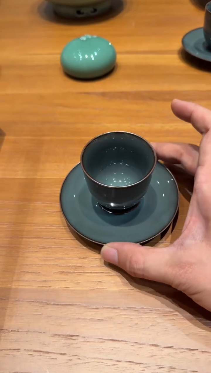 501-10品茗托盏杯（铁胎哥窑）