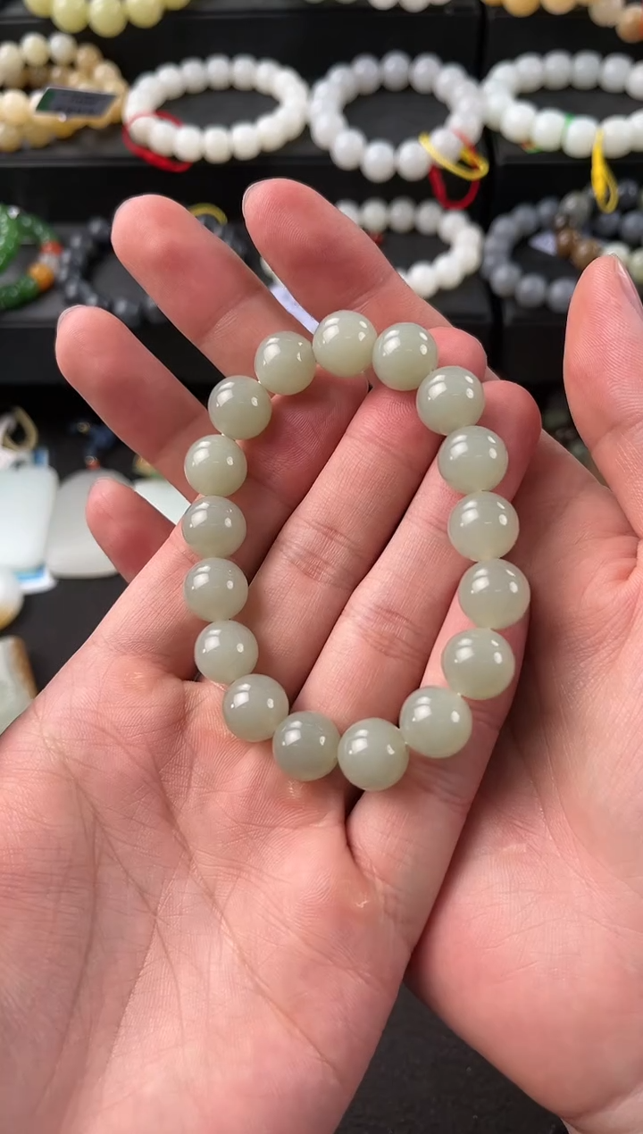 【闪购商品】和田玉手串未镶嵌且末青白手串卡12mm微色差