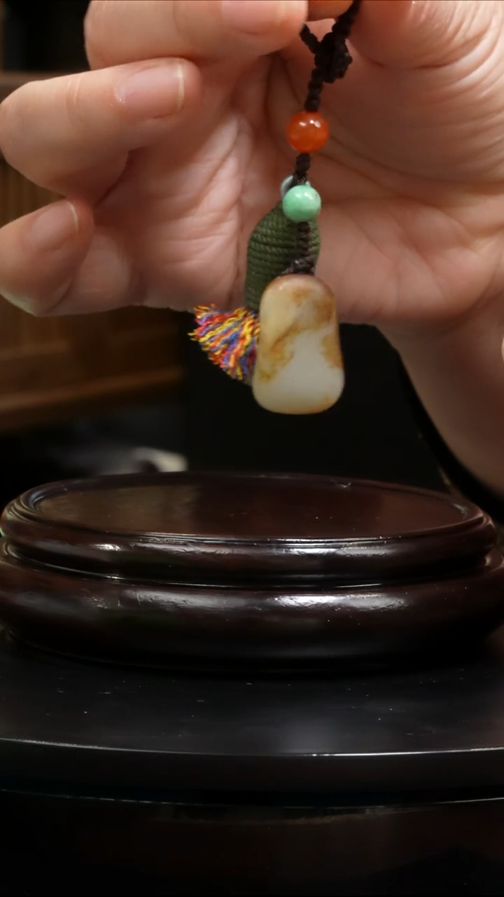 【闪购商品】和田玉吊坠(不含链)未镶嵌11克和田玉原石