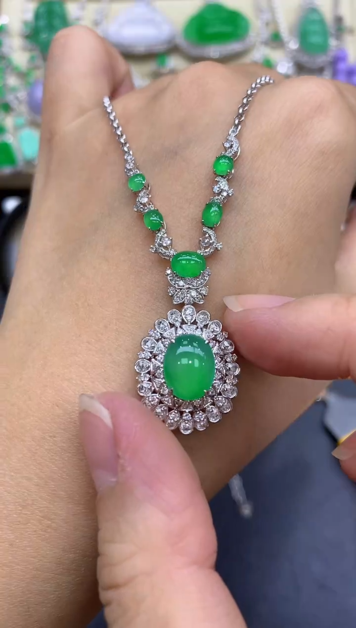颈饰18K金镶嵌翡翠378-中国好珍宝