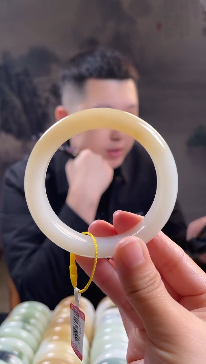 未镶嵌手镯和田玉58圈口6387