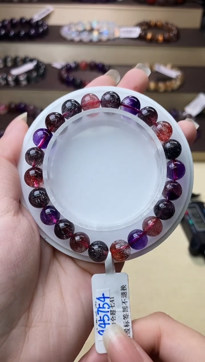 【闪购商品】水晶手链未镶嵌黑加仑超七8m+