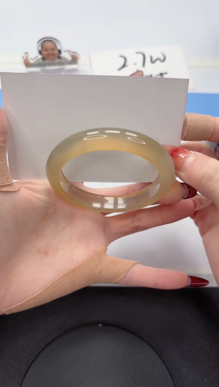 【闪购商品】石英质玉手镯未镶嵌A60-55.2