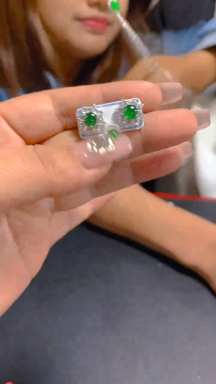 【闪购商品】翡翠耳饰未镶嵌0430728442多样性发其一