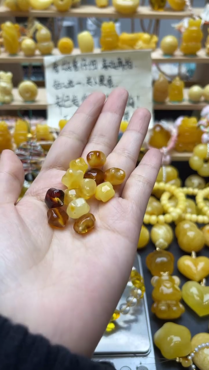 琥珀未镶嵌珠宝奇石070琥珀蜜蜡微瑕多样性随机发其一