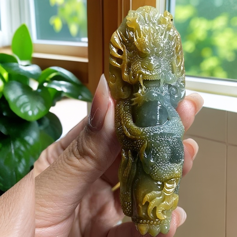 翡翠黄翡立体龙柱毛货抛光3天 尺寸80*28*12.4mm