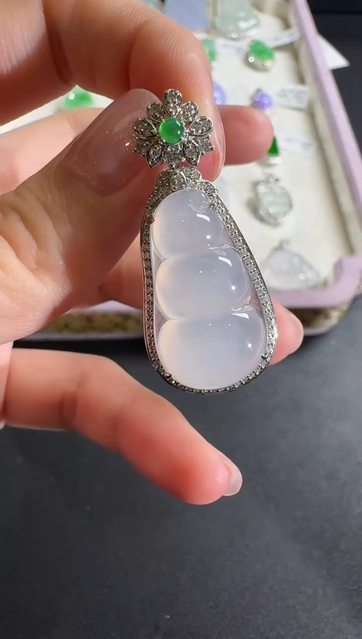 【闪购商品】翡翠吊坠(不含链)18K金镶嵌【源头工厂】钻石镶嵌