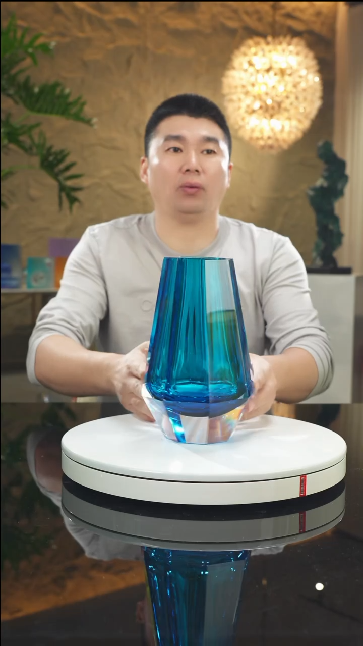 【闪购商品】瓷片福利蓝色切面花瓶