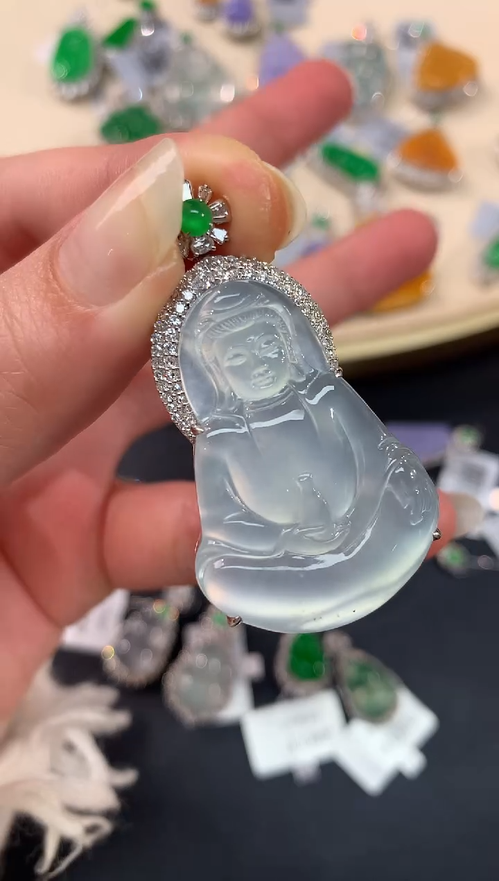 【闪购商品】翡翠吊坠(不含链)18K金镶嵌A330|49800