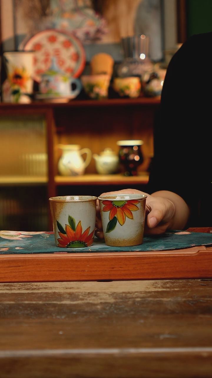 摆件景德镇纯手工釉下彩精品茶具水杯