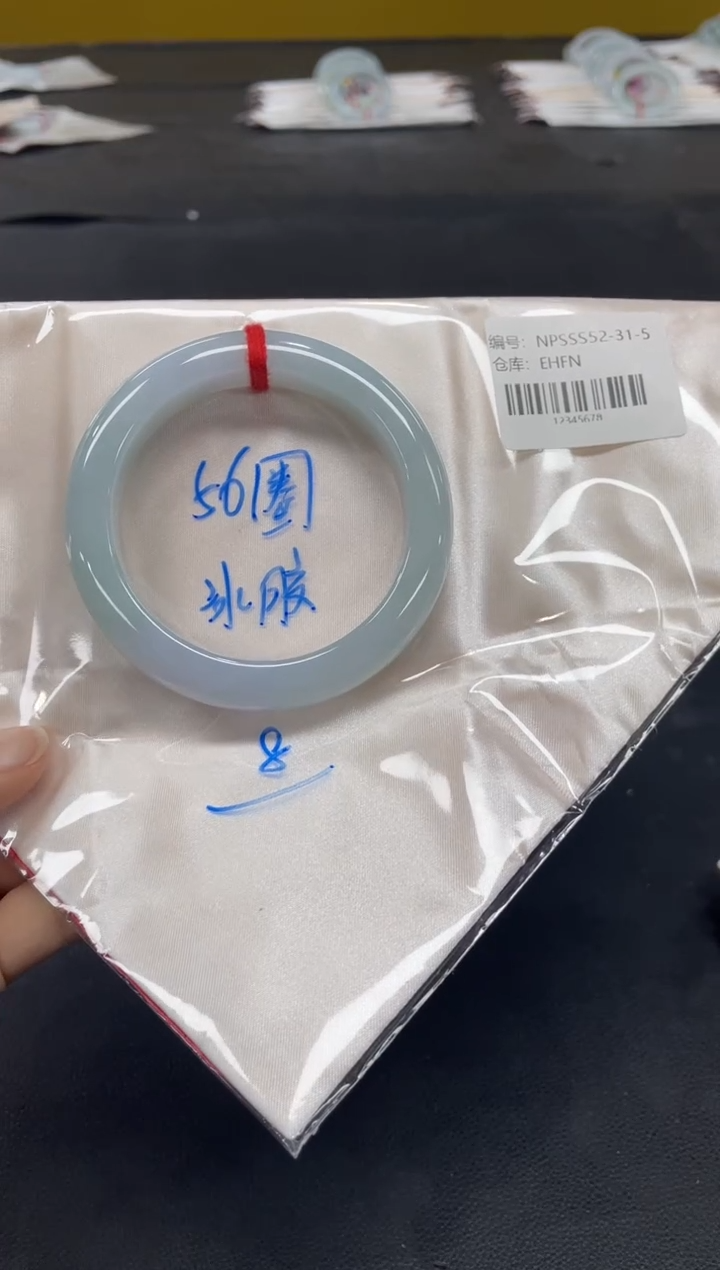 未镶嵌手镯翡翠翡翠手镯