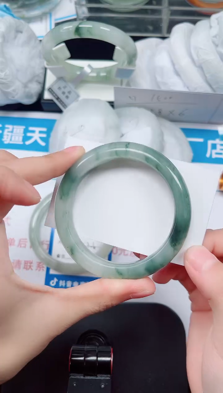 未镶嵌手镯石英质玉39-55/56